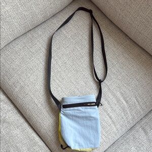 Lululemon Blue and Lime Crossbody Bag for Water Bottle